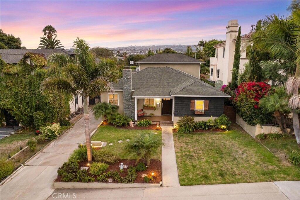 Property Photo: 714 Avenue D CA 90277