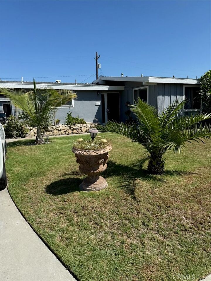 Property Photo: 1323 W Goodhue Avenue CA 92802