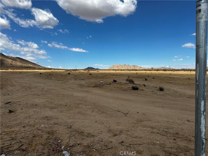 Property Photo:  112 Colusa Rd  CA 92307 