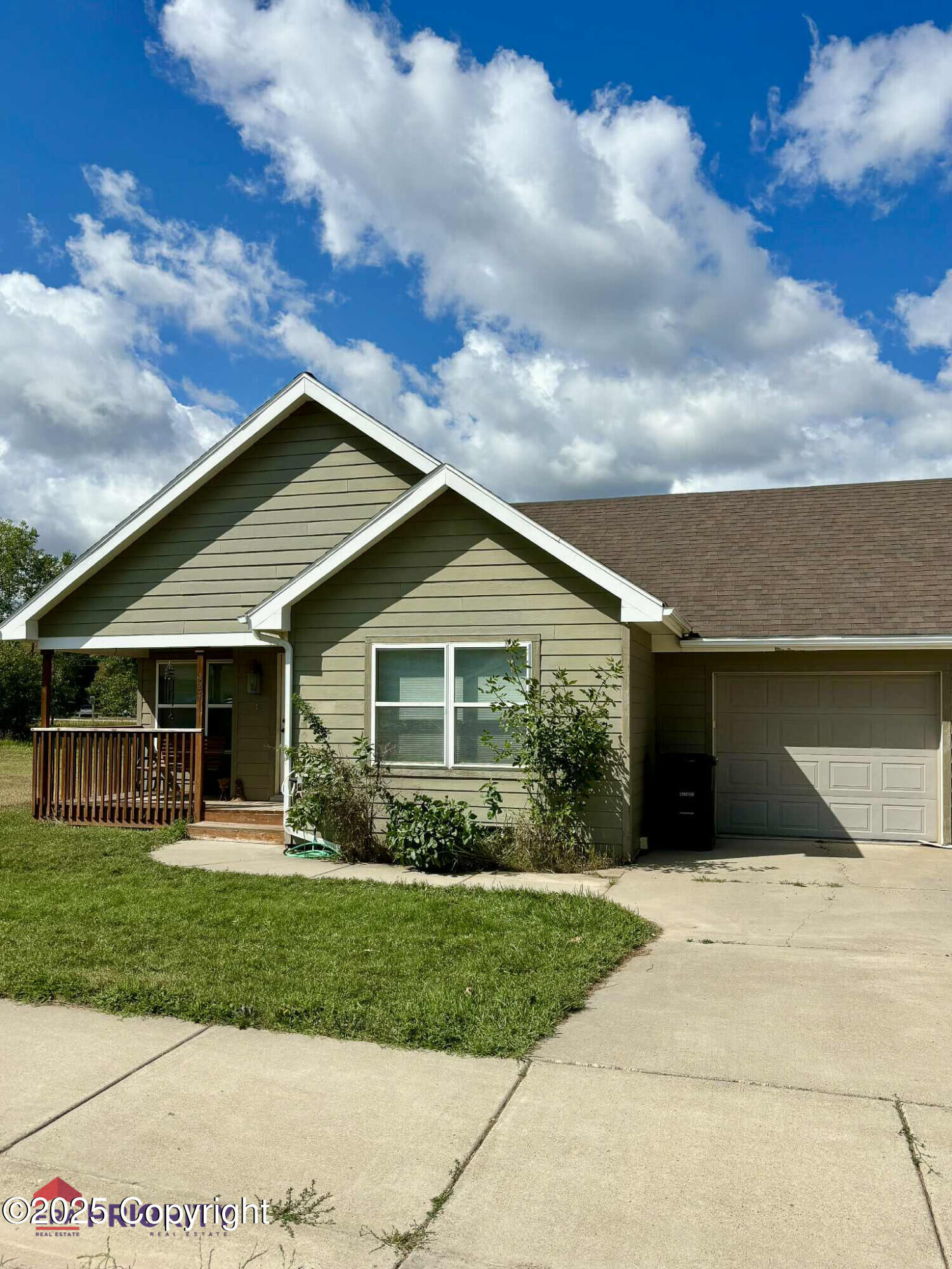 Property Photo:  424 A Red Bluff Rd -  WY 82720 
