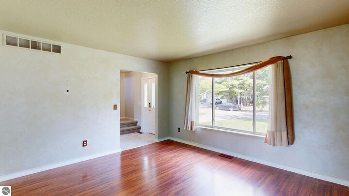 Property Photo: 807 Whitney Street MI 48858