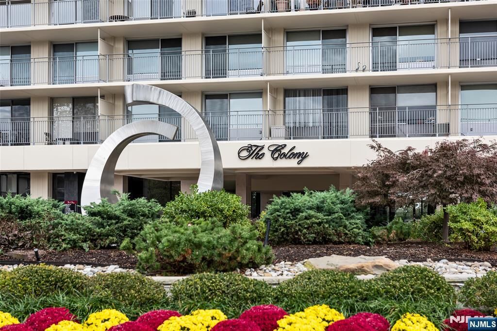 Property Photo:  1530 Palisade Avenue 24C  NJ 07024 