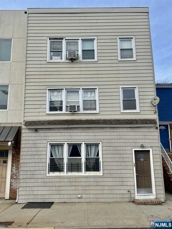 Property Photo:  46 Harrison Avenue 2  NJ 07029 