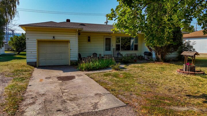 Property Photo: 308 6th Avenue E MT 59860