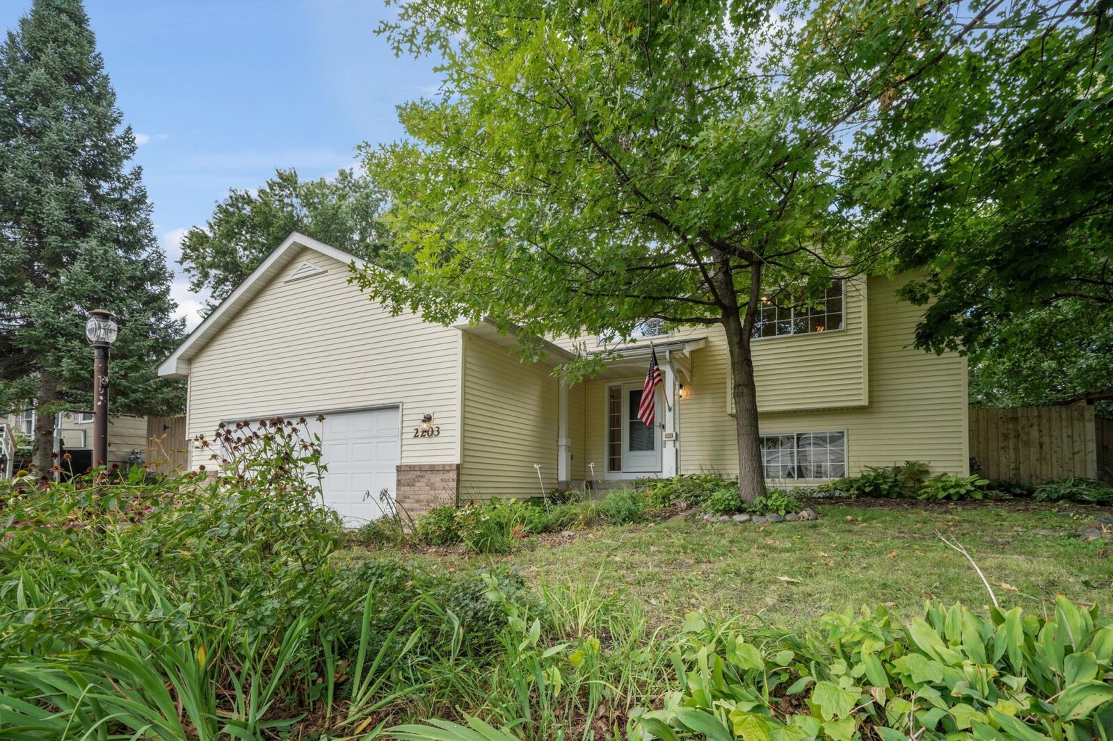Property Photo: 2203 Chateau Lane MN 55364