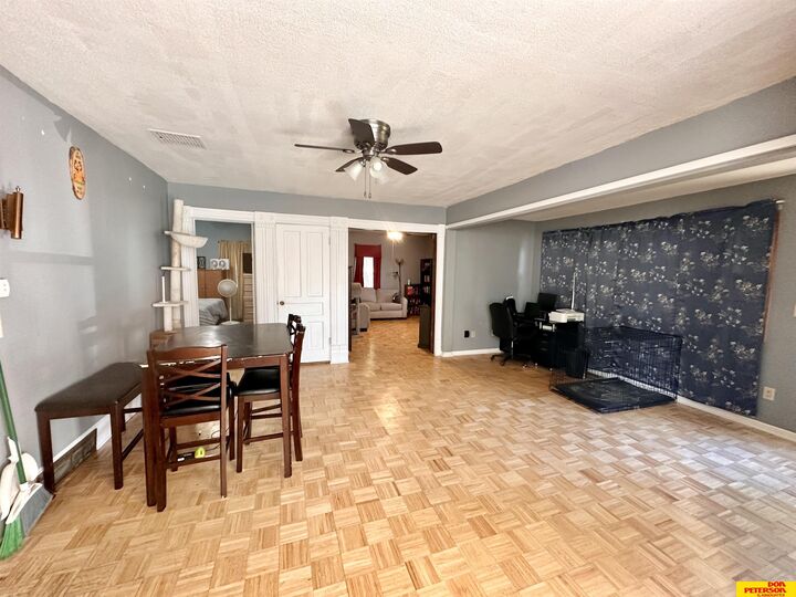 Property Photo:  517 6th Street  NE 68057 