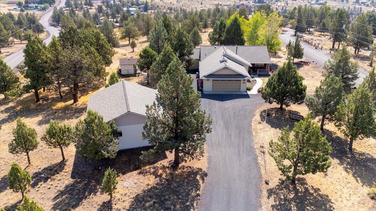 Property Photo:  12711 SW Eagle Vista Place  OR 97760 