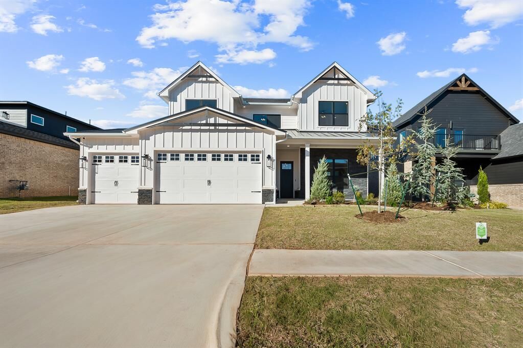 Property Photo: 5705 NW 154th Terrace OK 73013