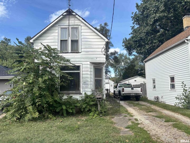 Property Photo: 2813 W Marquette Street IL 61605