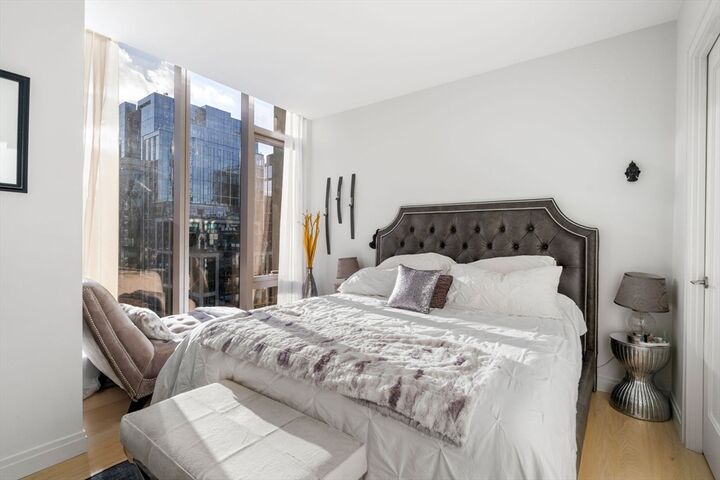 Property Photo: 133 Seaport Blvd 1719 MA 02210