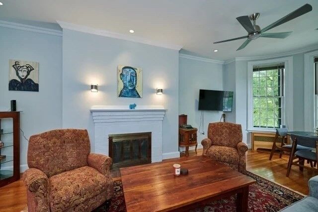 Property Photo:  354 Beacon St 5  MA 02116 