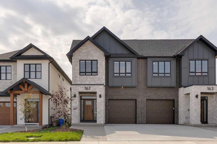 167 Greenwich Drive NW  Calgary AB T3B 6N9 photo