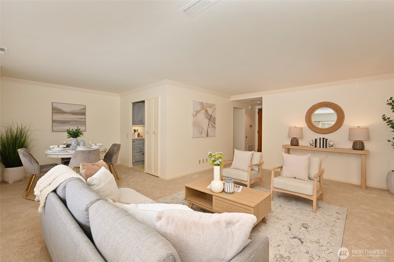 Property Photo:  1301  Spring Street 6E  WA 98104 