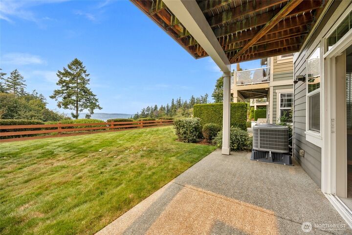 Property Photo:  7720  Island View Court B  WA 98275 