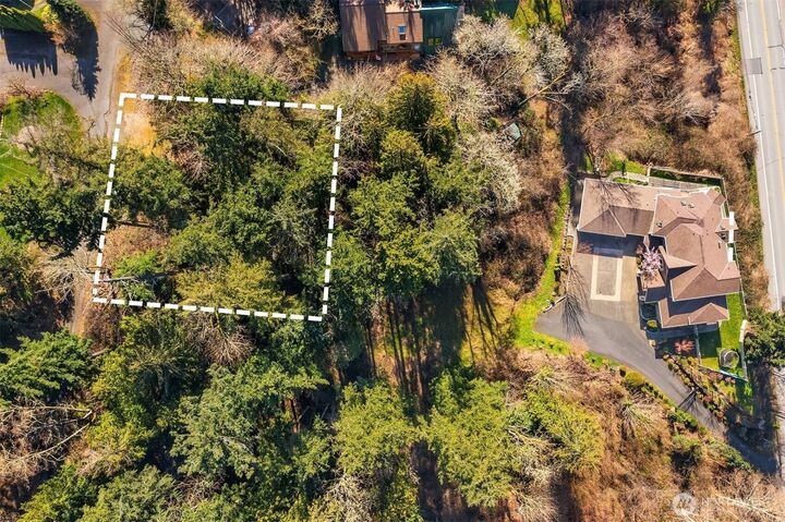 Property Photo: 11 Xx 205th Avenue NE WA 98074