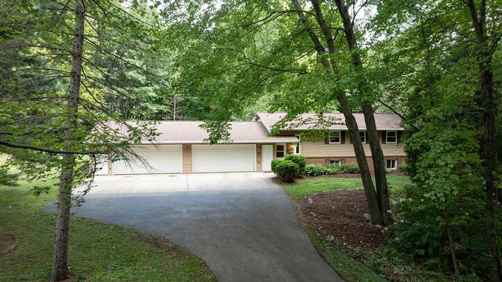 Property Photo: 6768 Gregory Lane WI 54171-9700