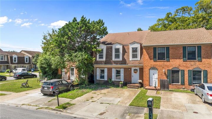 Property Photo:  615 Thomas Nelson Dr  VA 23452