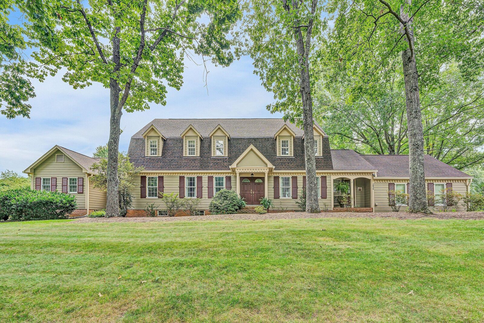 Property Photo: 2836 Fairway Forest Dr VA 24153