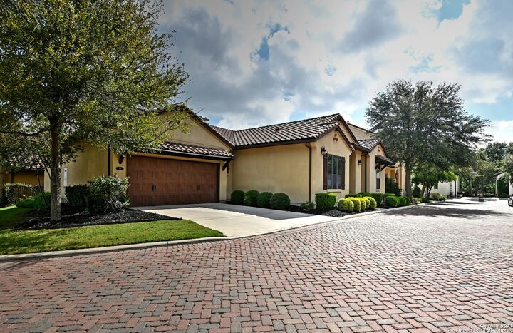 Property Photo: 1414 W Bitters Rd #18 TX 78248