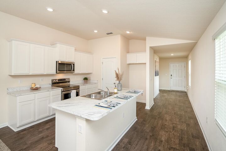 Property Photo:  2730 Oak Stream Dr  FL 32043 