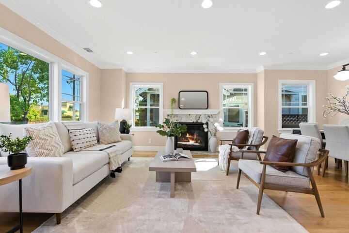 Property Photo:  30 16th Avenue  CA 94402 