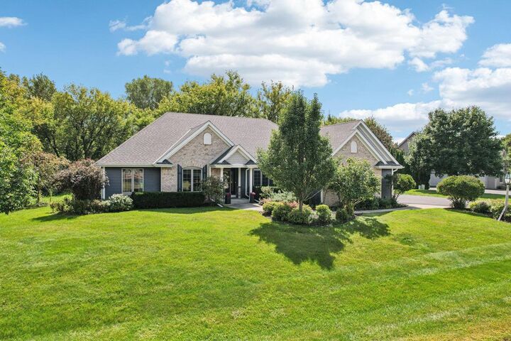 Property Photo:  460 East Red Pine Circle  WI 53118 