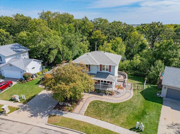 Property Photo: 1309 Moline Street WI 53589