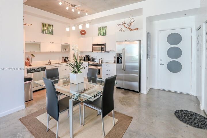 Property Photo:  133 NE 2nd Ave 509  FL 33132 