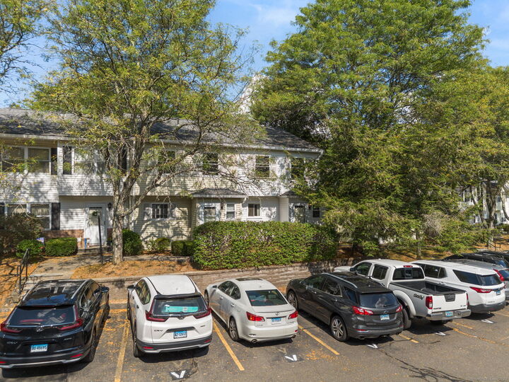 Property Photo:  25 Padanaram Road Apt 54  CT 06811 
