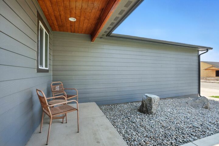 Property Photo: 5512 N Bolivar Rd WA 99216
