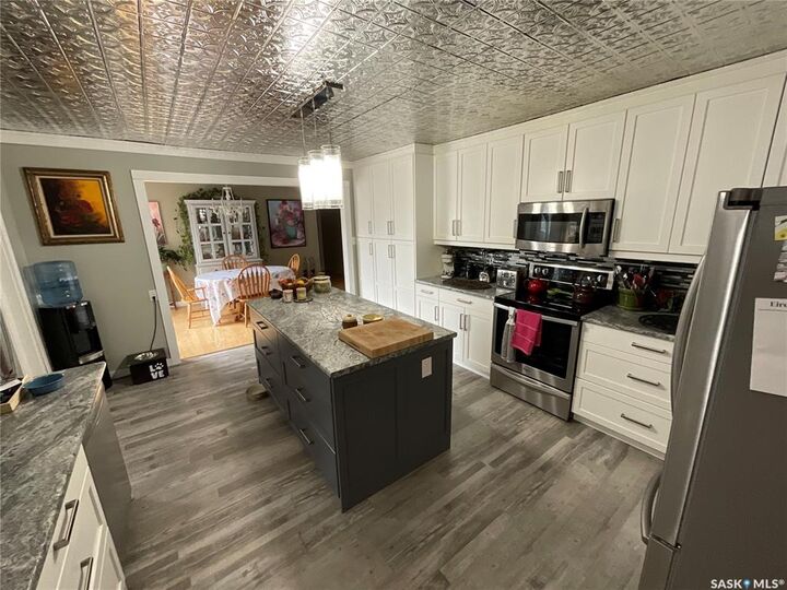Property Photo:  313 1st Street S  SK S0K 4P0 