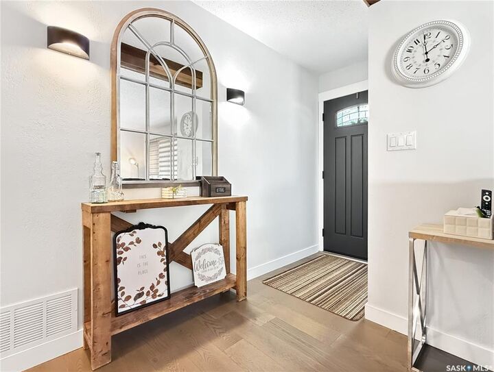 Photo de la propriété:  759 5th Avenue NE  SK S9H 2L5 