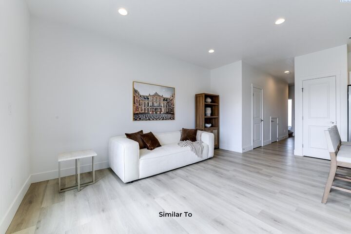Property Photo: 4601 Road 114 WA 99301