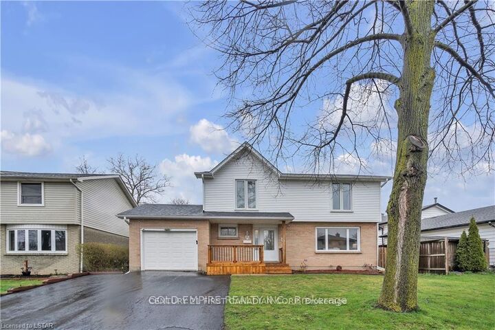 Property Photo:  53 Archer Crescent  ON N6E 2A4 