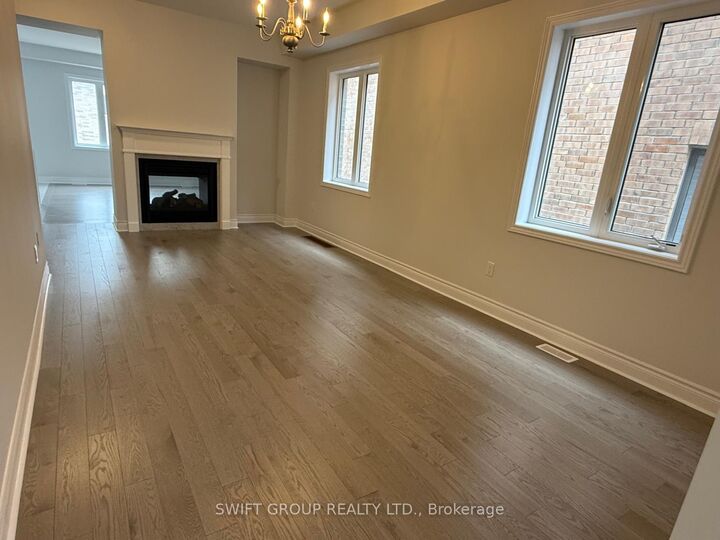 Property Photo: 29 Keyworth Crescent ON L6R 4E8
