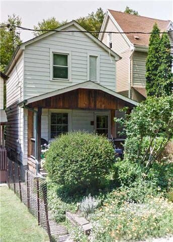 Photo de la propriété: 6 Boothroyd Avenue ON M4J 3L8