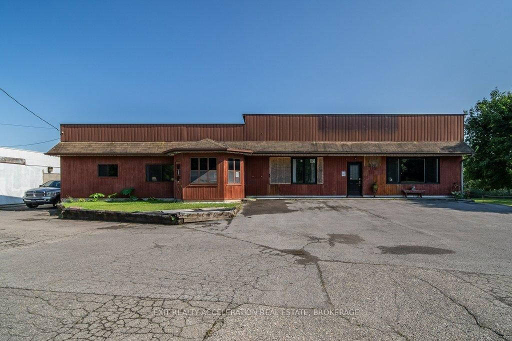 Property Photo: 108 Dundas Street ON K0K 1X0
