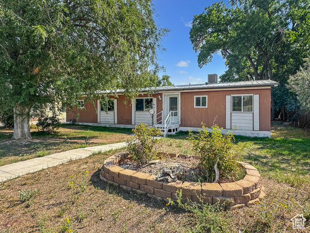 685 S Main St  Orangeville UT 84537 photo