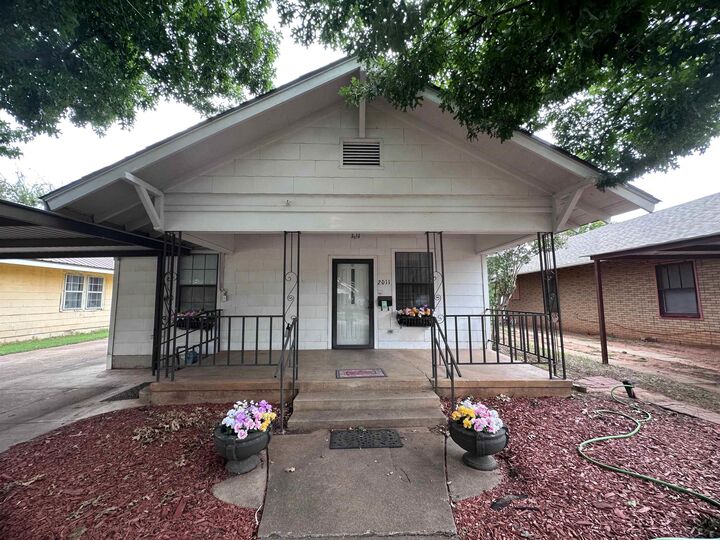 Property Photo:  2011 Fillmore Street  TX 76309 