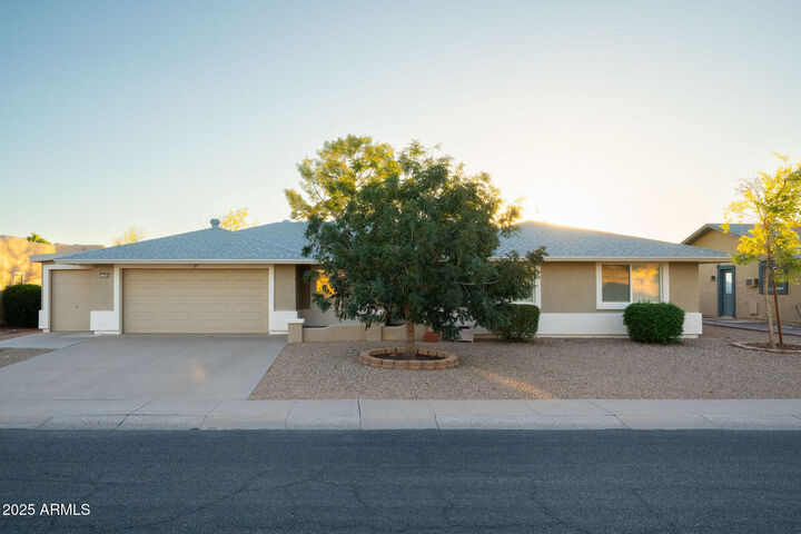 Property Photo: 16006 N 99th Drive AZ 85351