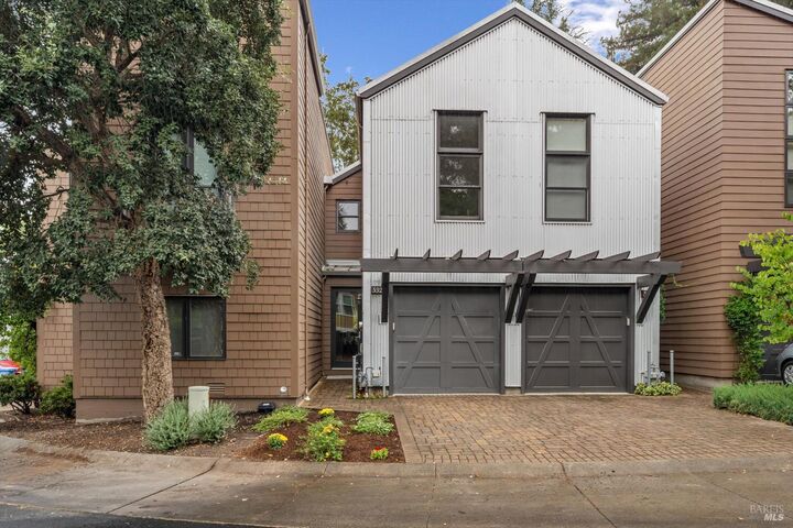 532 Grove Street  Healdsburg CA 95448 photo