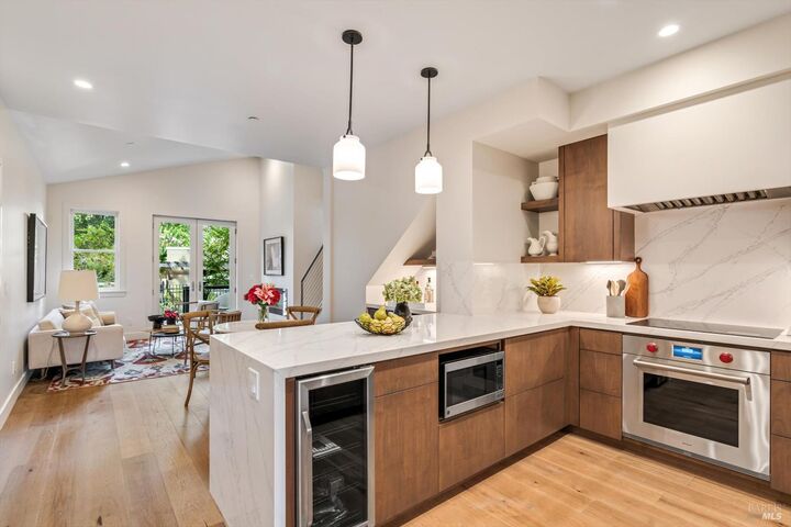 532 Grove Street  Healdsburg CA 95448 photo