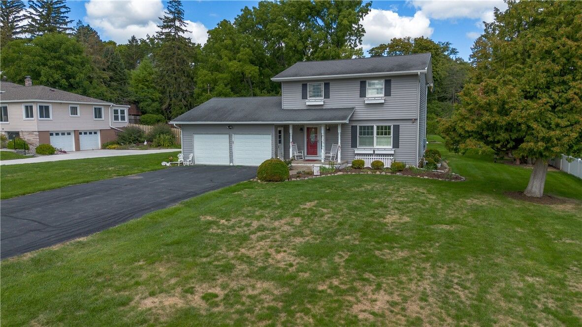 Property Photo:  94 White Springs Lane  NY 14456 