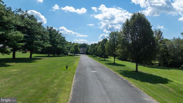 Property Photo:  914 Meadowbreeze  PA 17543 