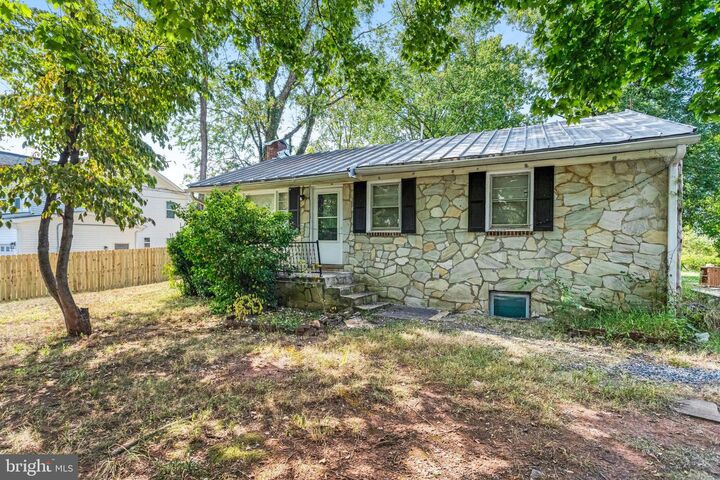 6796 Fayette Street  Haymarket VA 20169 photo