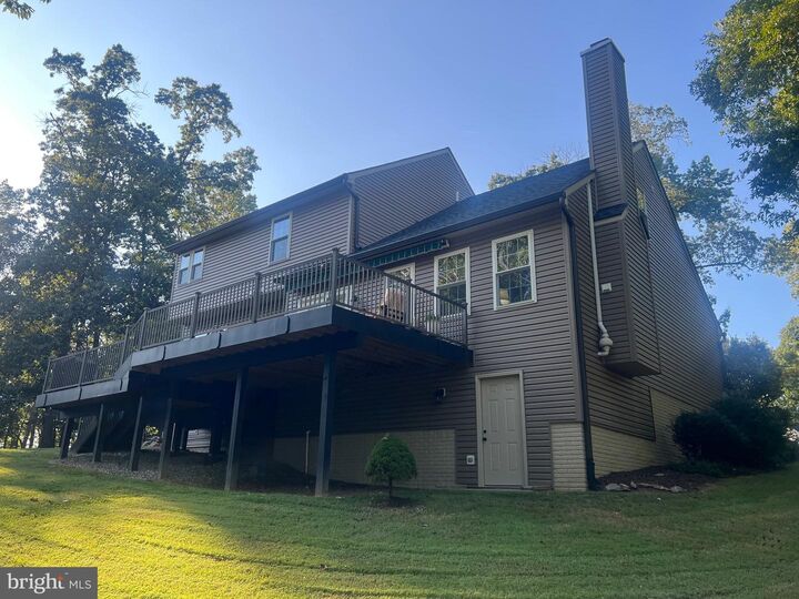 Property Photo:  7813 Oak Leaf Court  MD 21701 