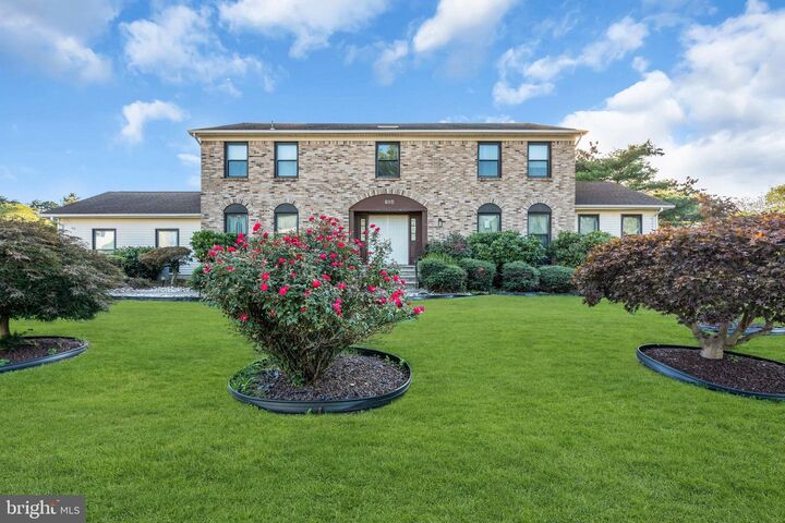 104 Robin Drive  Hamilton NJ 08619 photo