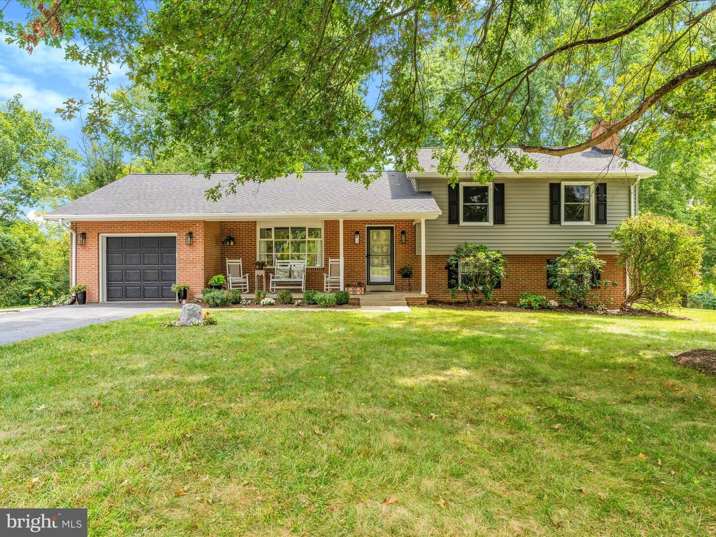 Property Photo:  8580 Mansfield Court  MD 21769