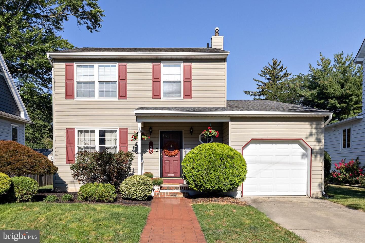 Property Photo:  405 Lees Avenue  NJ 08108 