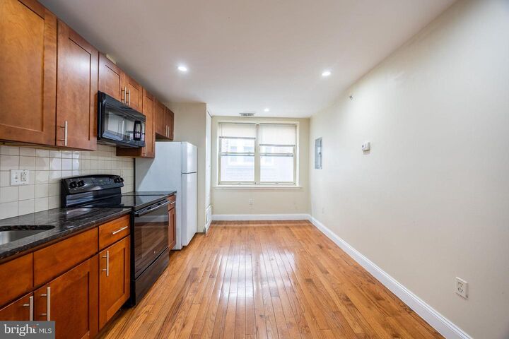 Property Photo:  4706 Chestnut Street 1A  PA 19139 